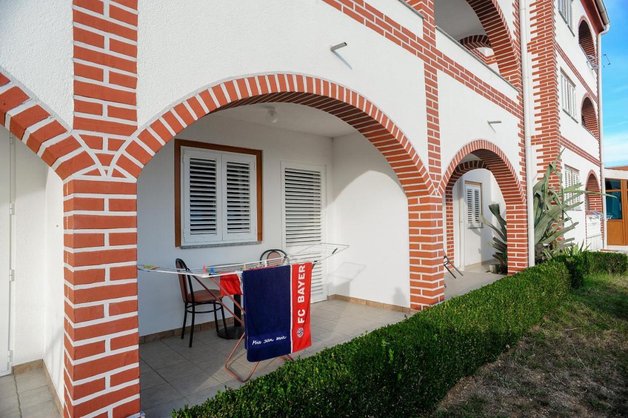 Apartmani Vila Caska Exterior foto