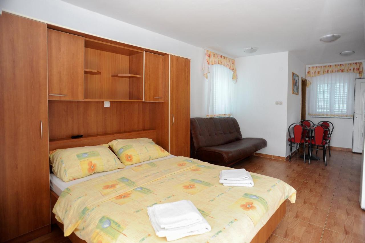 Apartmani Vila Caska Exterior foto