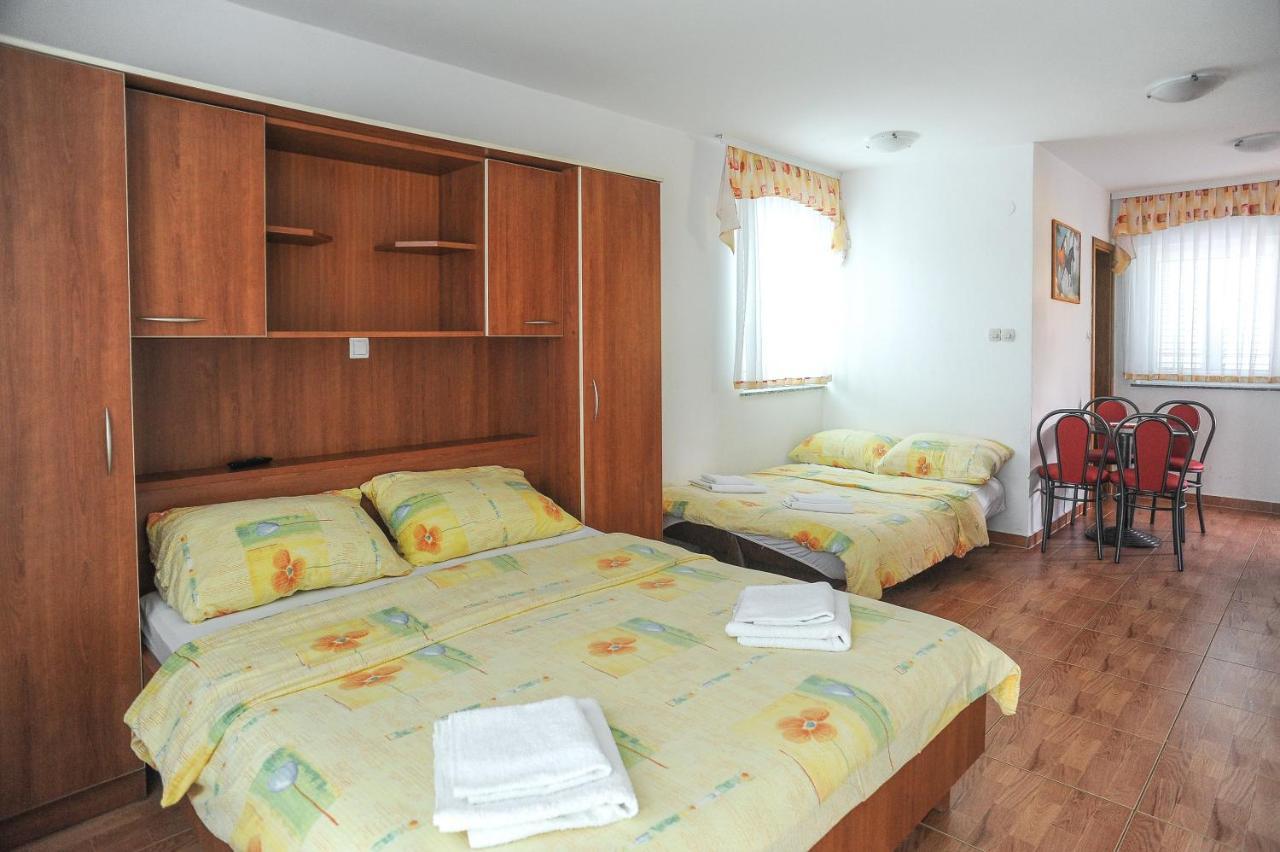 Apartmani Vila Caska Exterior foto